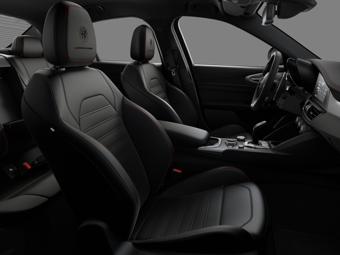 Alfa Romeo Giulia Sprint tua da 46.873€! 3 