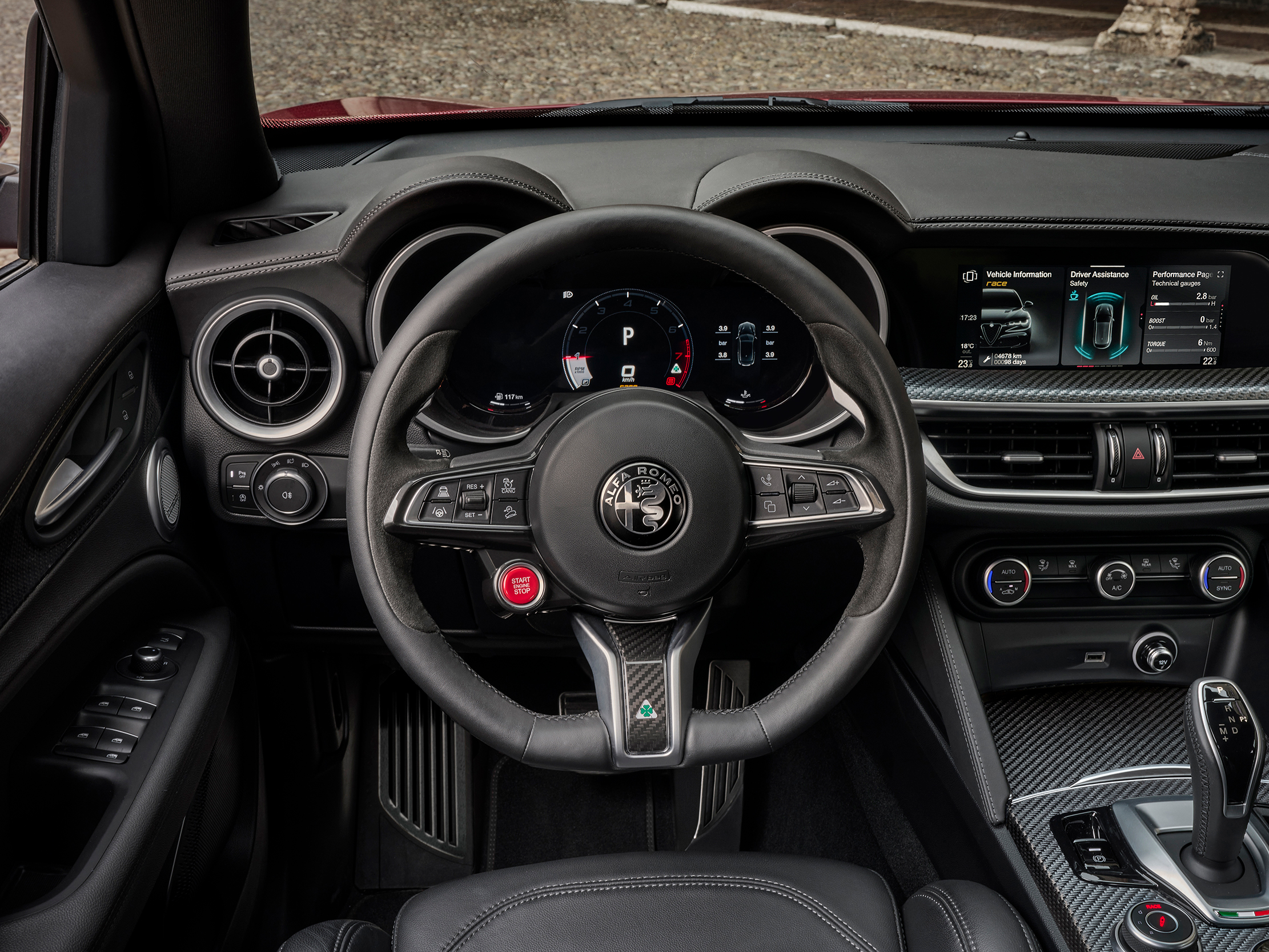 Alfa Romeo Stelvio Quadrifoglio tua da 799€ al mese! 2 