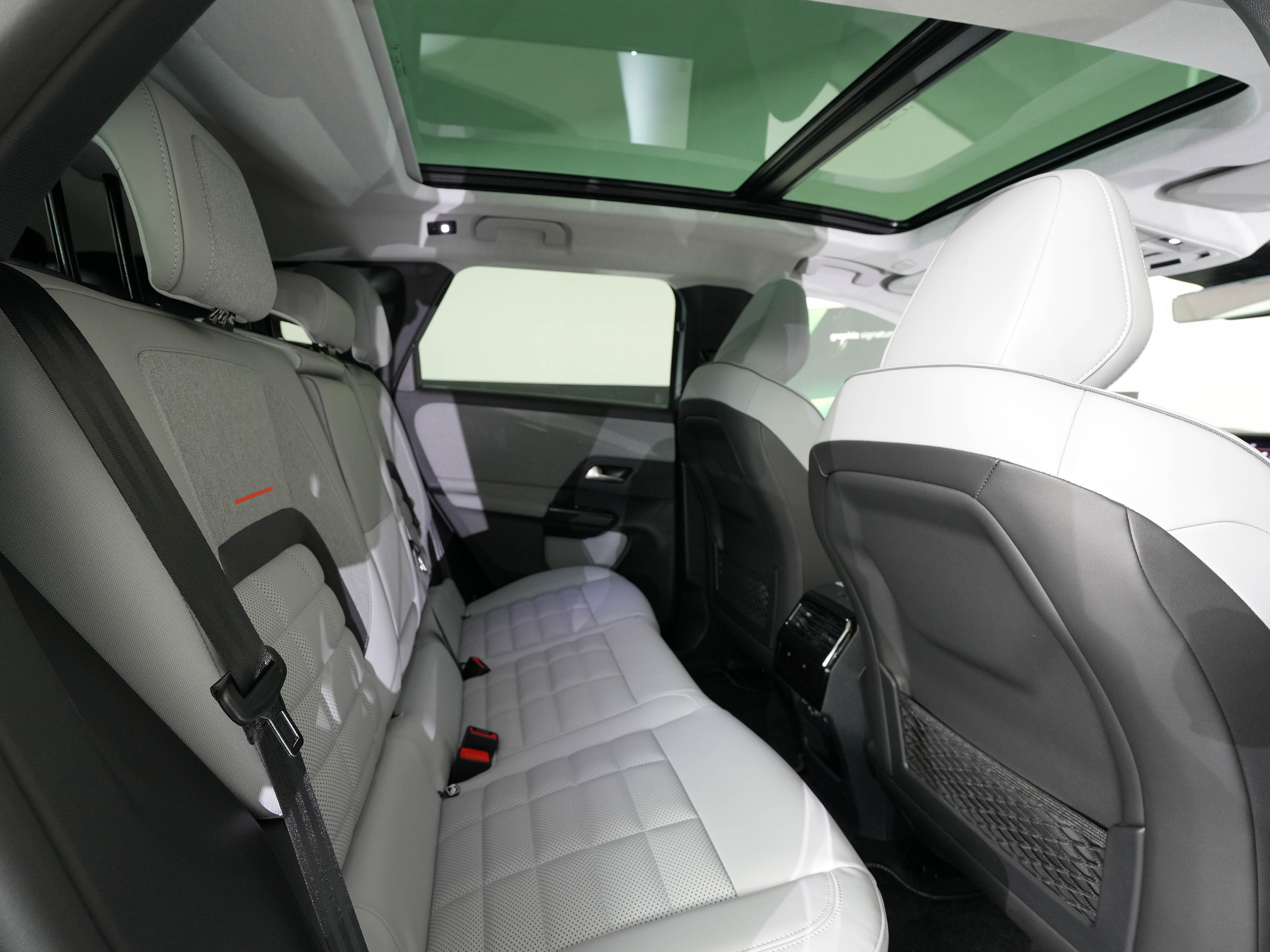 Nuovo Suv C5 Aircross YOU Hybrid da 29.900€ 3 