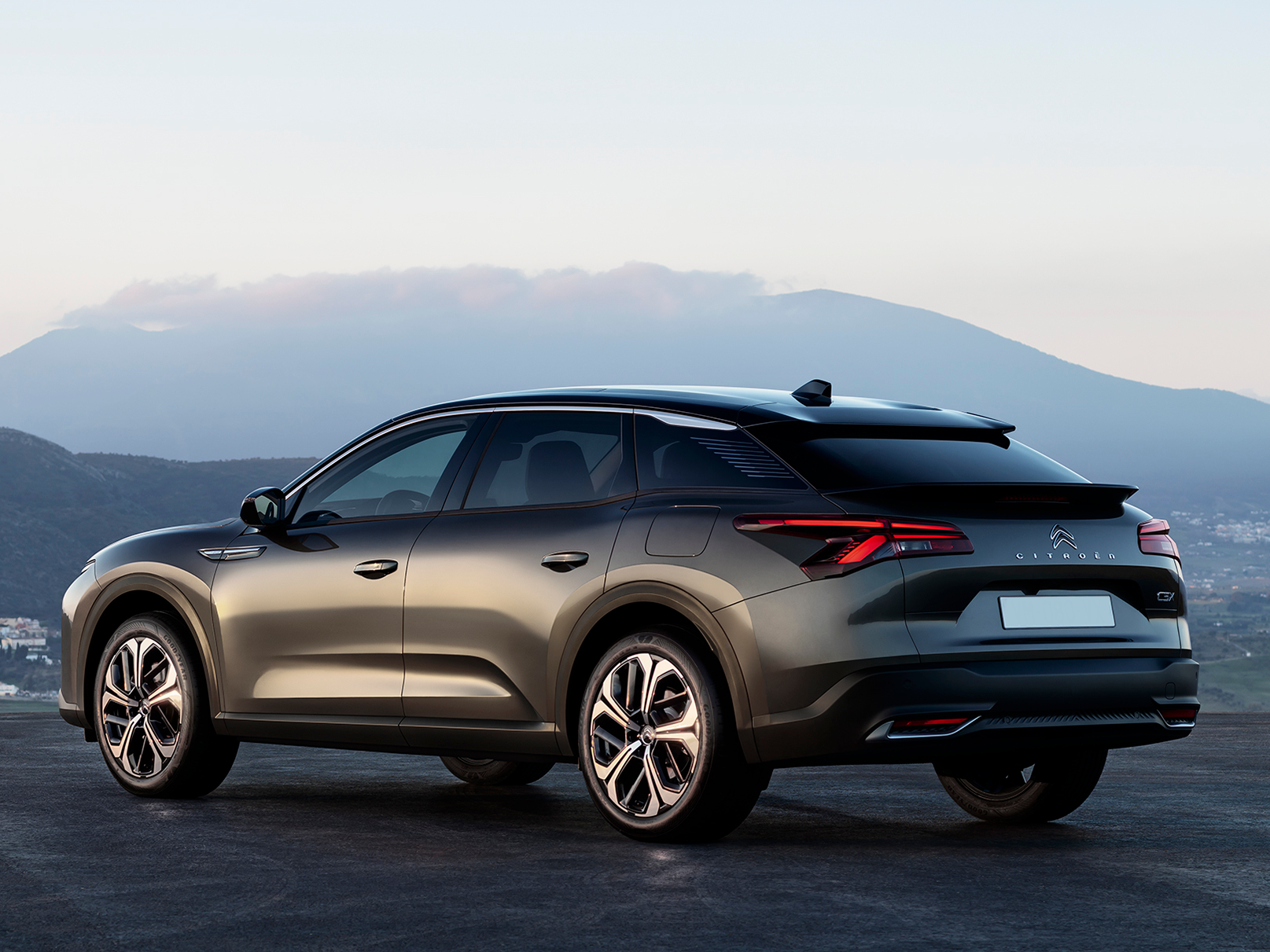 C5 X PLUS Hybrid 145cv S&S EAT8 7 