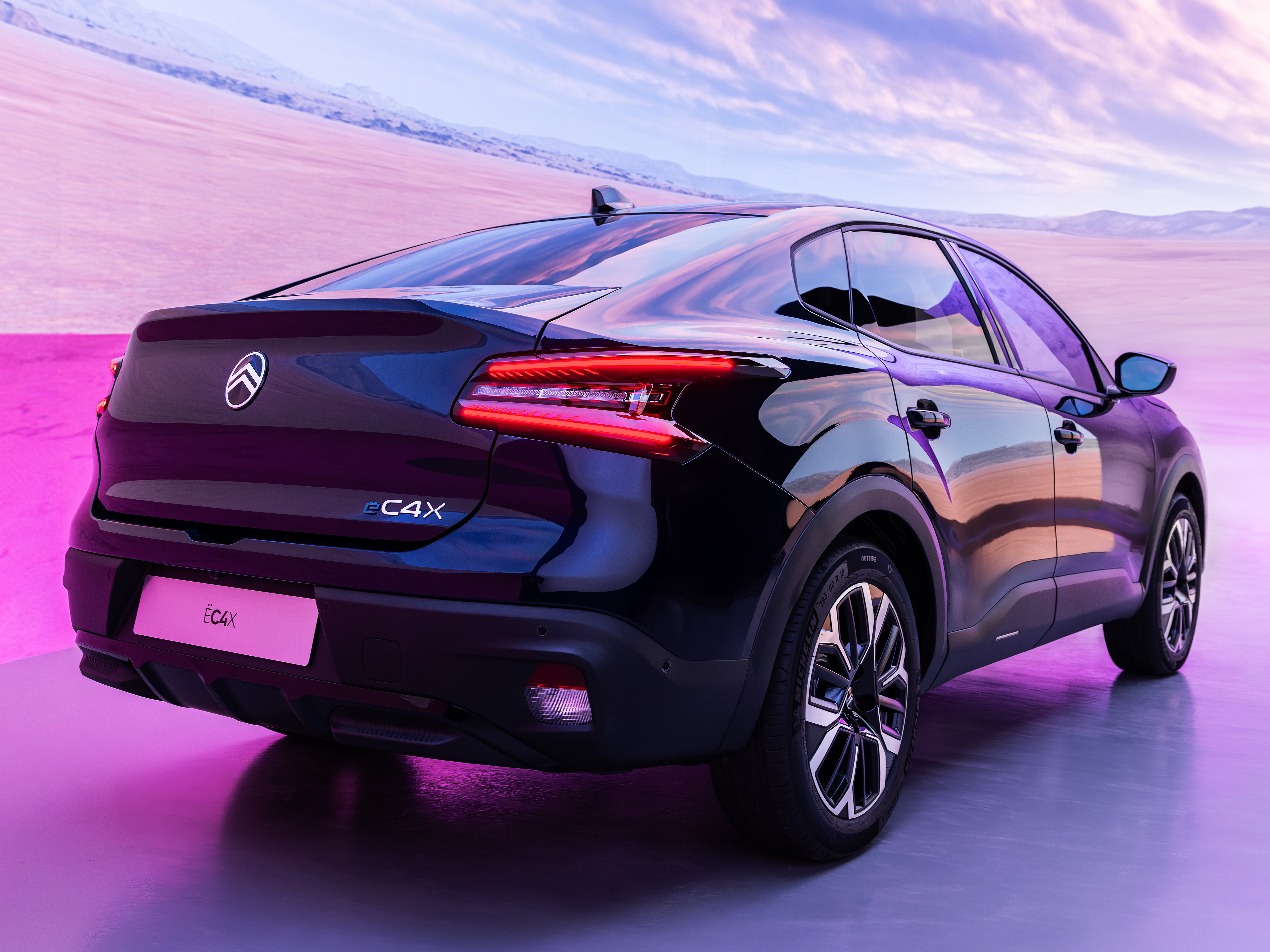 Nuova Ë-C4 X YOU Motore Elettrico 100kW (136cv) 5 