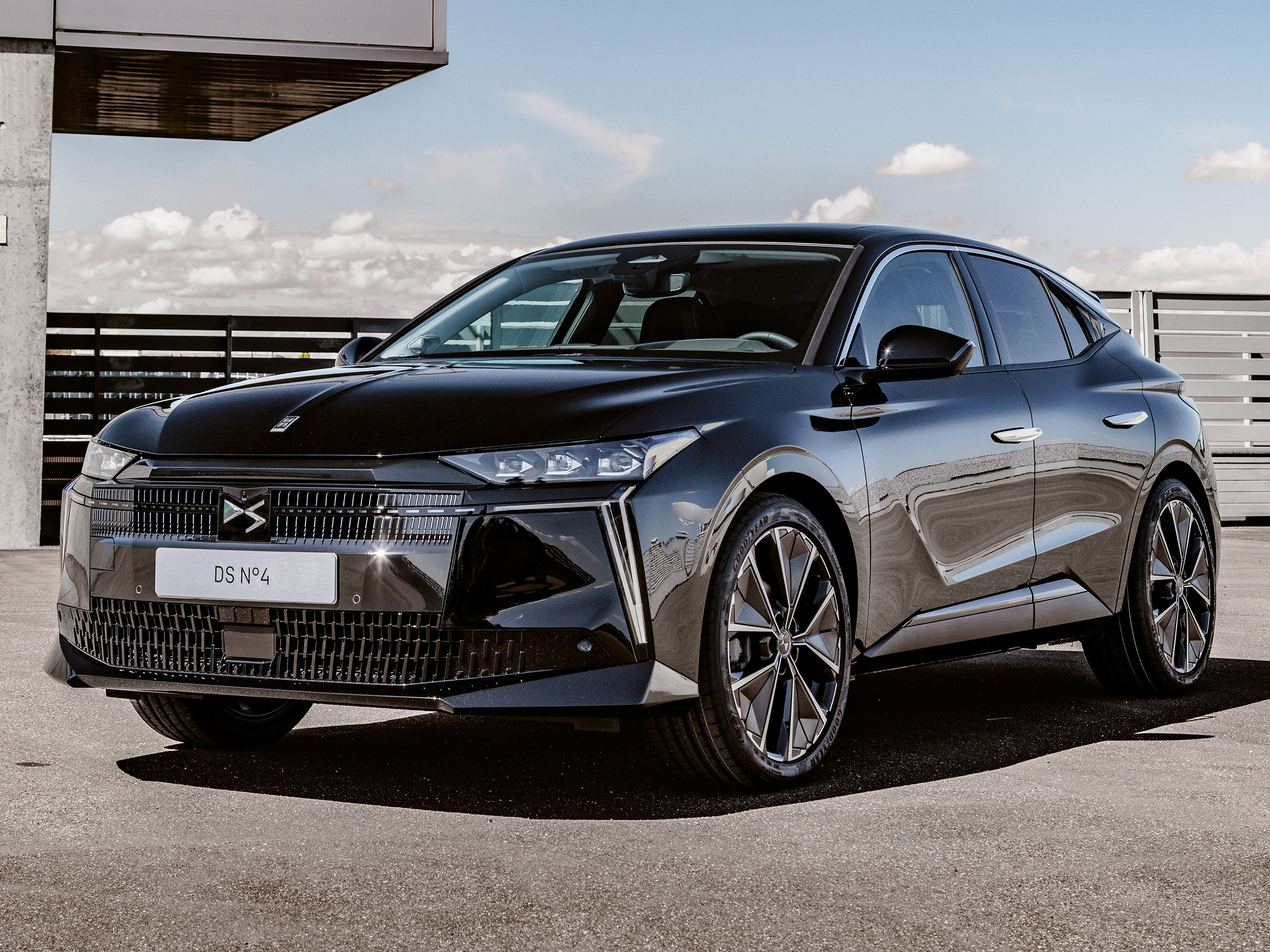 N°4 E-TENSE 213 PALLAS da 429 € al mese 1 