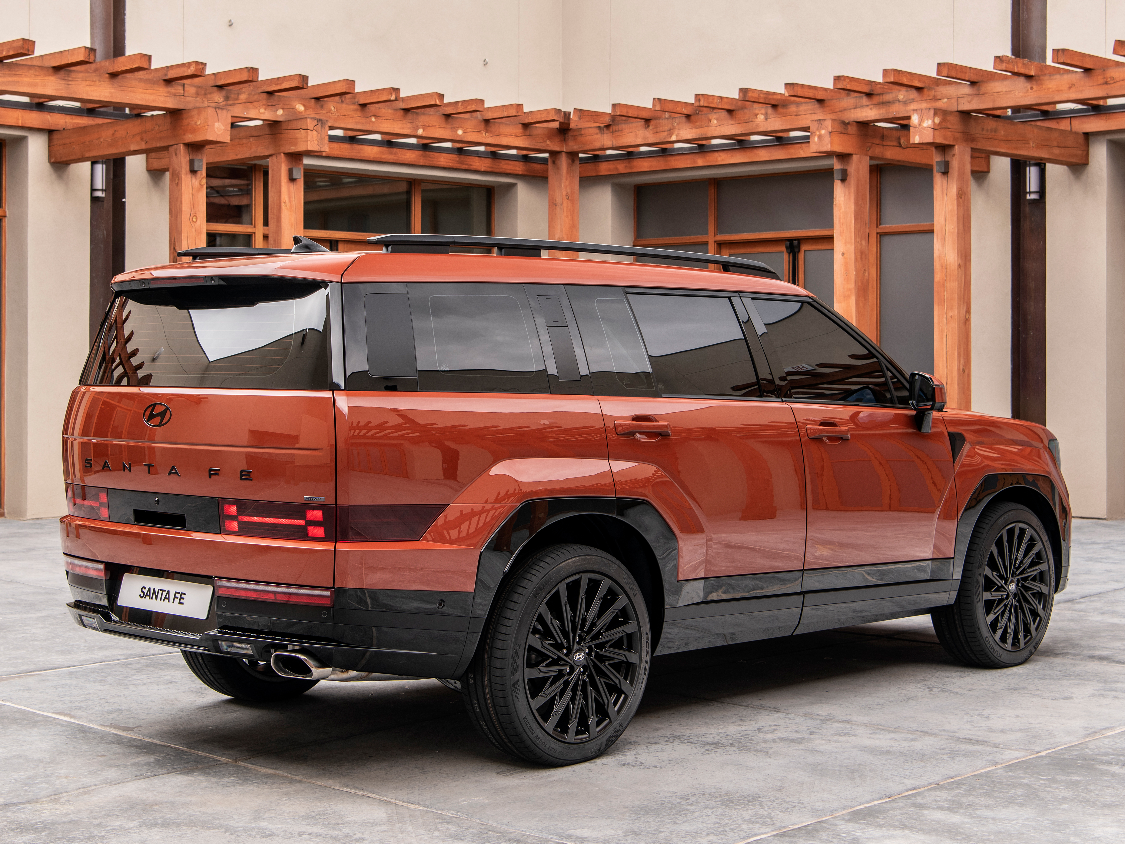 SANTA FE Full Hybrid tua da 44.600€! 5 