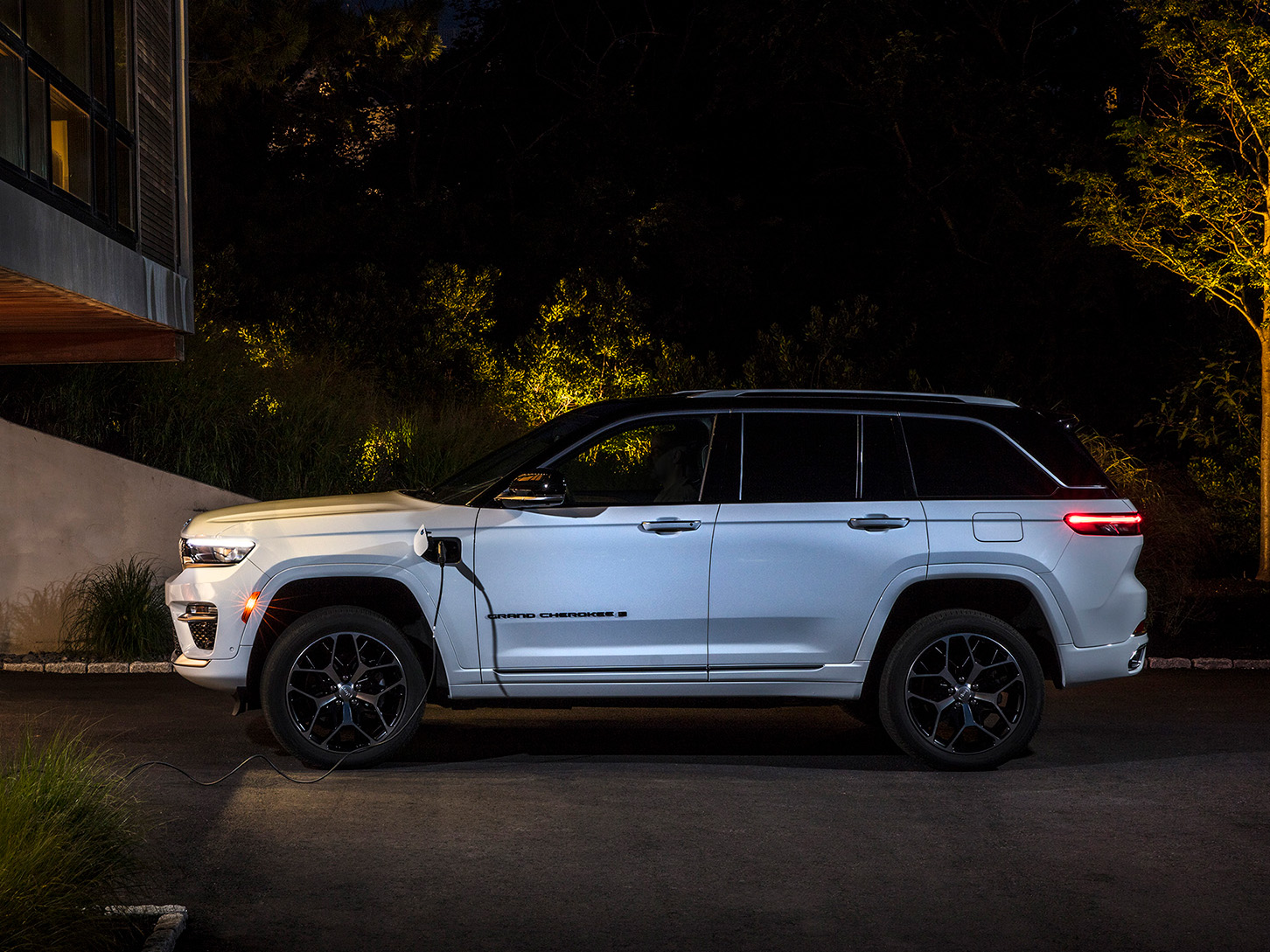 Jeep Grand Cherokee 4xe Limited tua da 74.000€! 4 