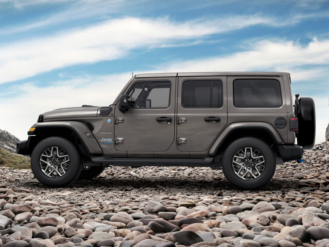 Wrangler 4xe Plug-In Hybrid tua da 69.500€! 4 