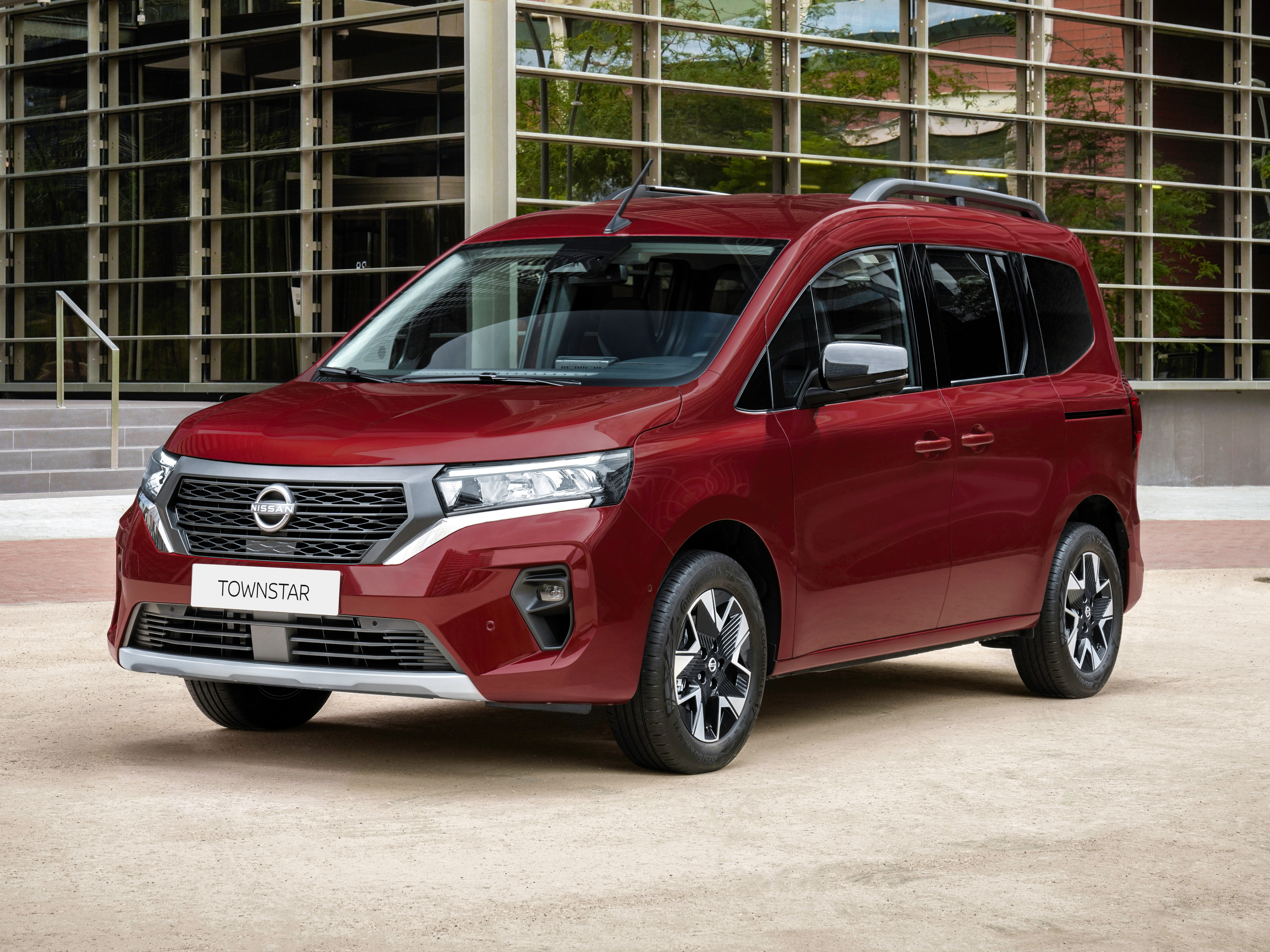 TOWNSTAR N-CONNECTA BENZINA TUO DA € 28.897 O € 268 AL MESE* 1 