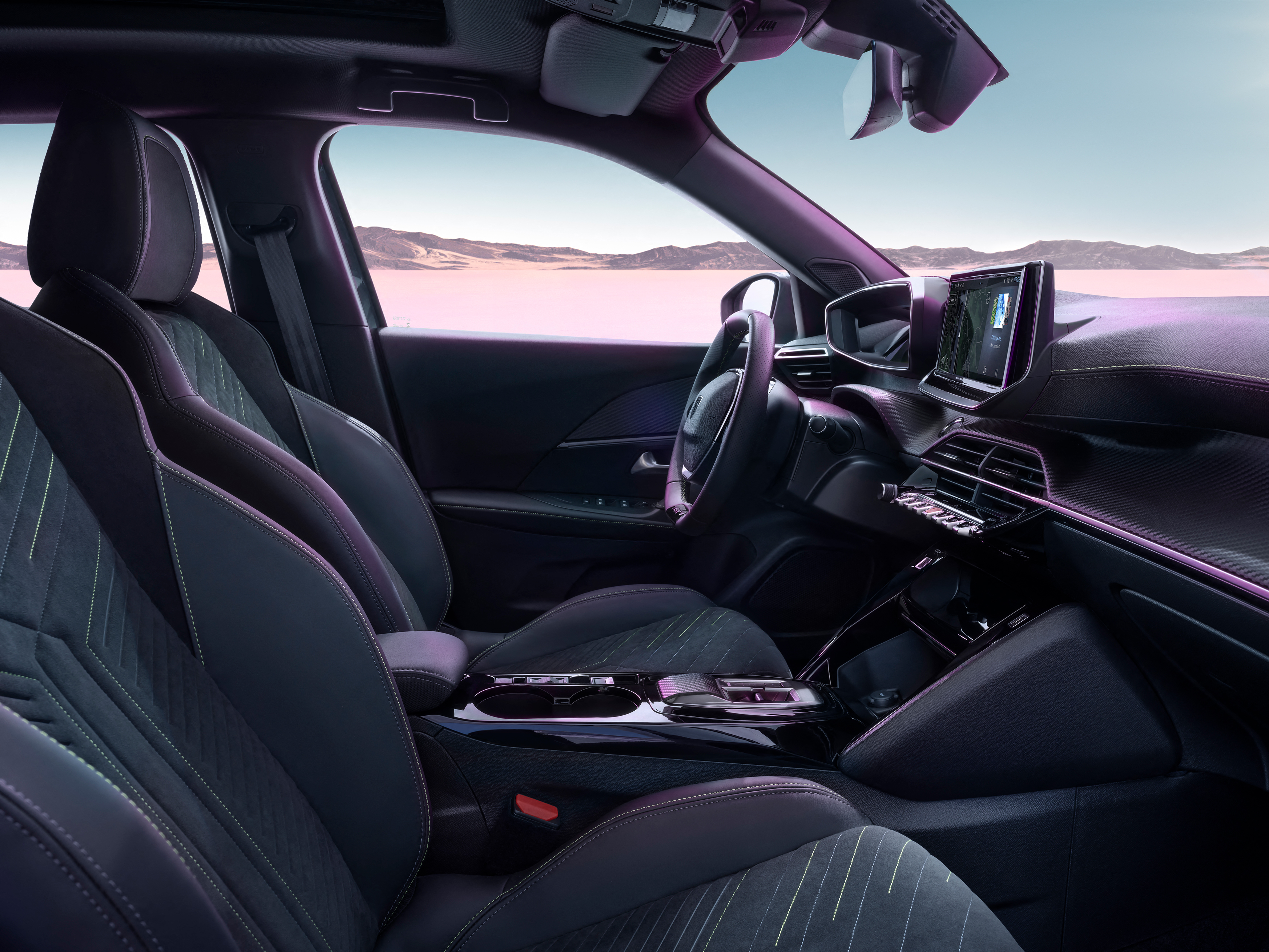 Peugeot 2008 Hybrid Allure tua con Peugeot Formula 8! 3 