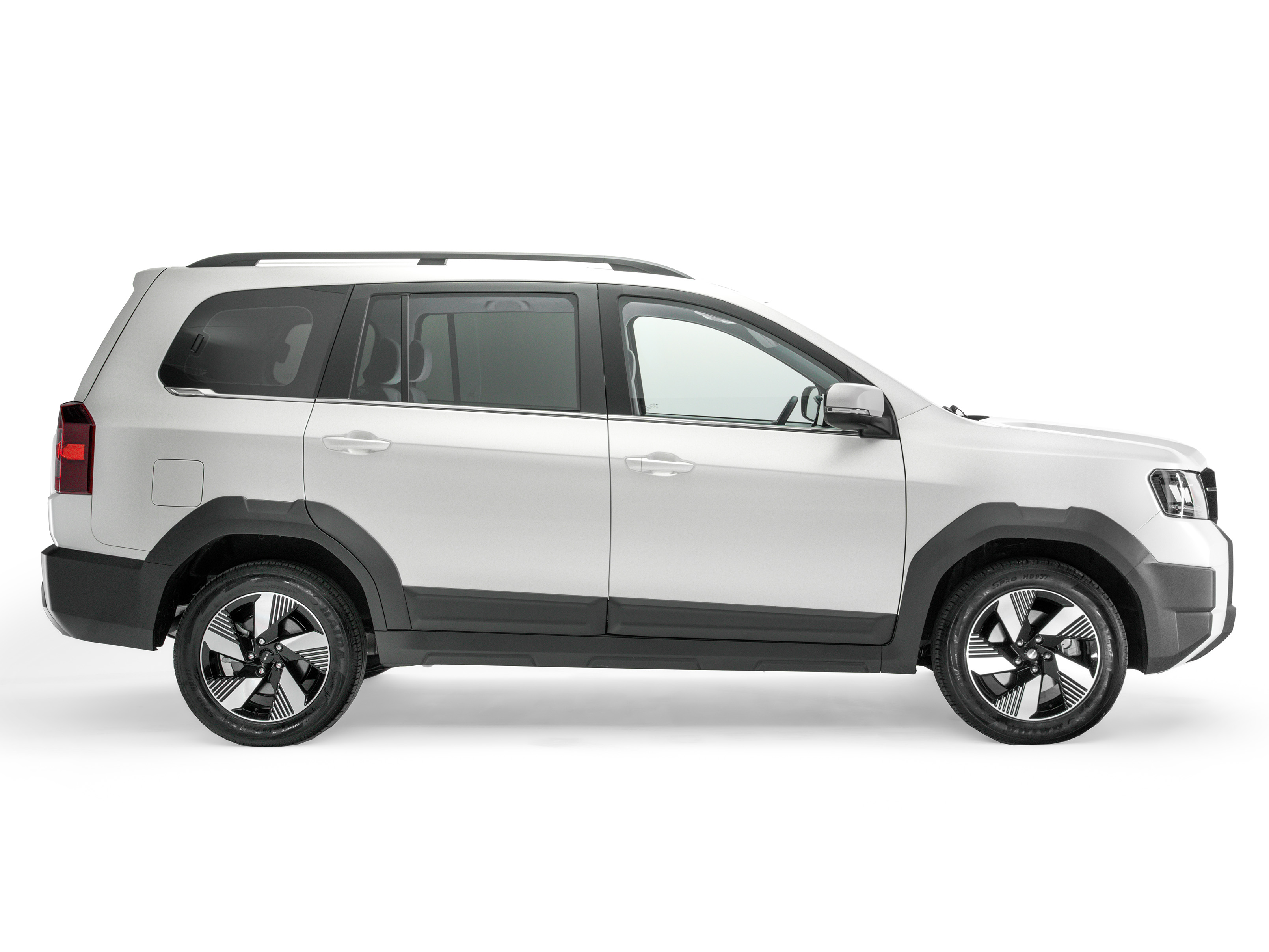G03F SUPER HYBRID tua da 25.900€! 4 