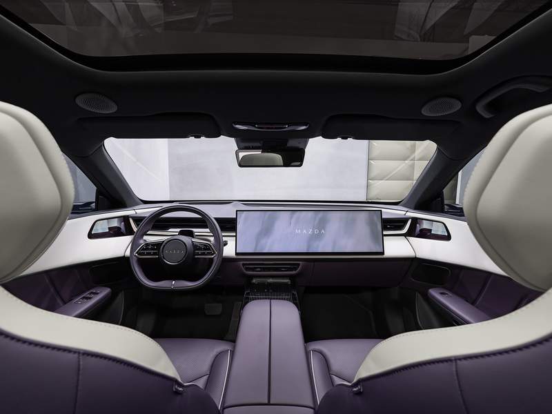 Details new Mazda CX-6e for sale in 