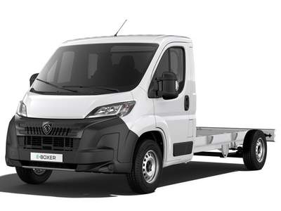 Nuovo veicolo commerciale Peugeot e-Boxer in pronta consegna a 